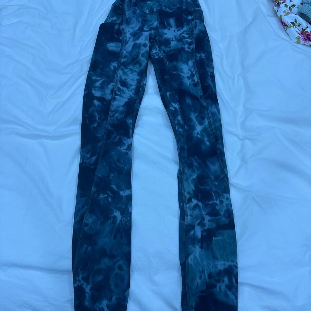 Limited edition, Lululemon leggings brand new Stylish Tie-Dye leggings